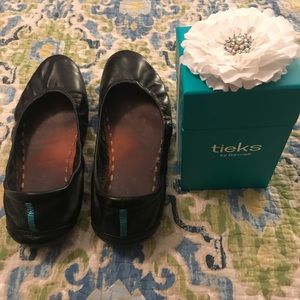 2 year old Tieks in great shape. Comes with box.